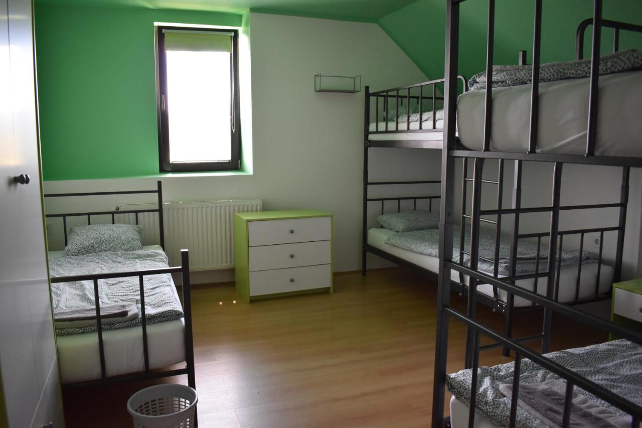 Hostel Kmetija Frangez Zgornje Hoce Экстерьер фото