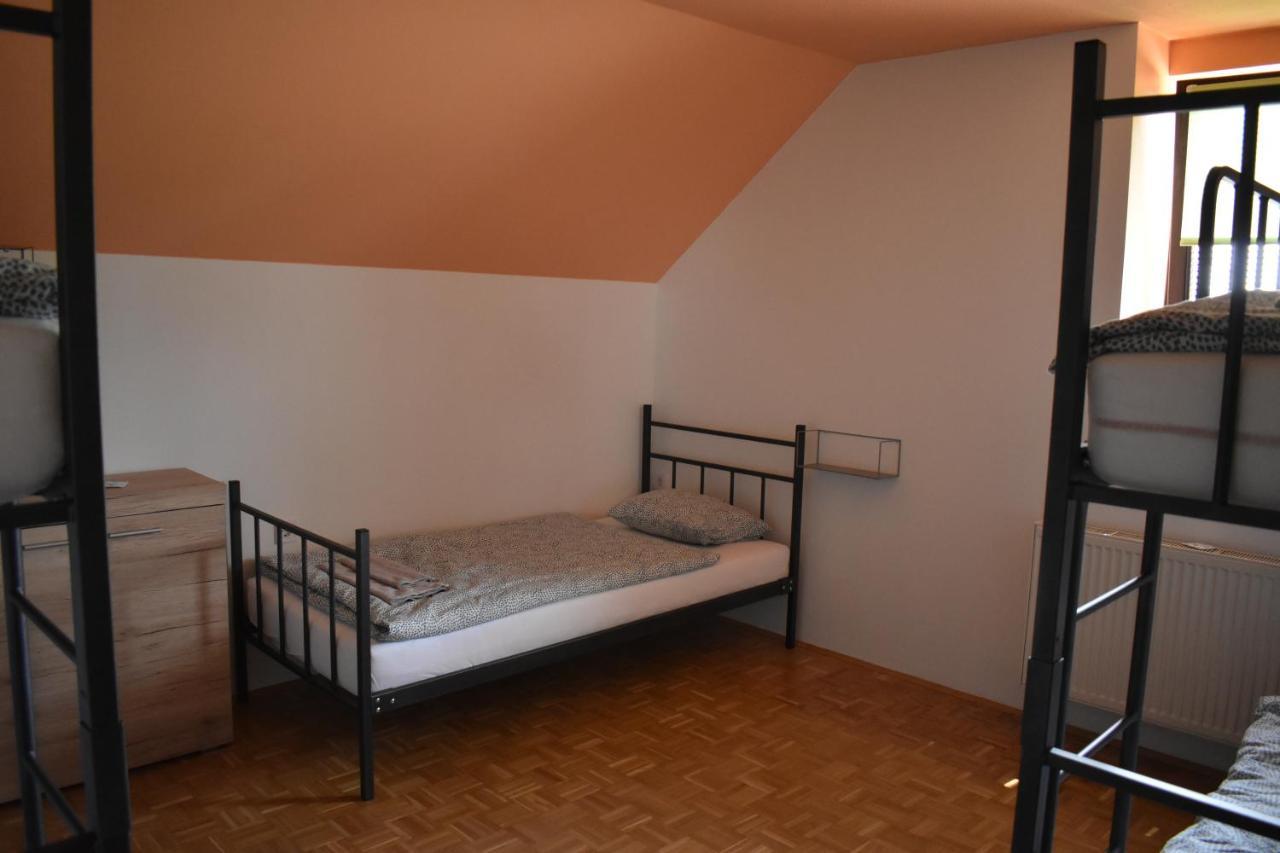 Hostel Kmetija Frangez Zgornje Hoce Экстерьер фото